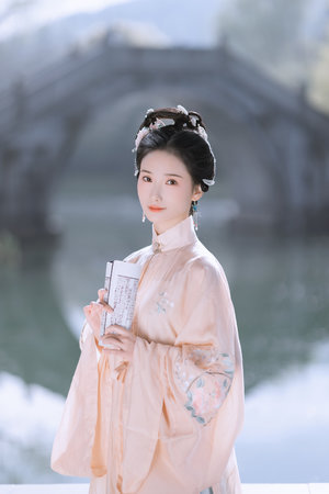 《亲爱的楼秘书》免费阅读